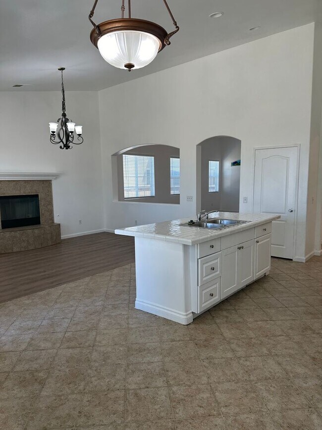 Building Photo - Spacious 4-Bedroom Home with Office, 3 Full Baths, and Modern Amenities