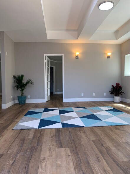 Building Photo - 4236 Cleveland Ave