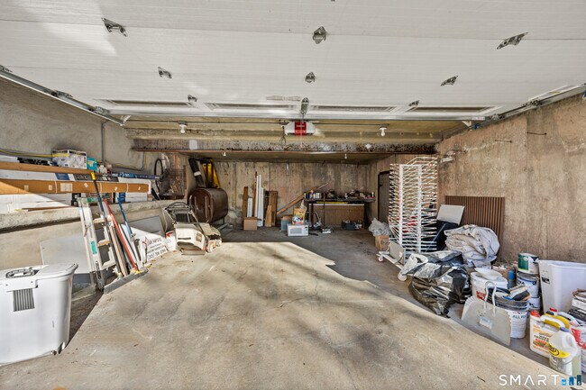 Building Photo - 260 French St