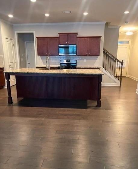 Building Photo - 20 Holdings Dr