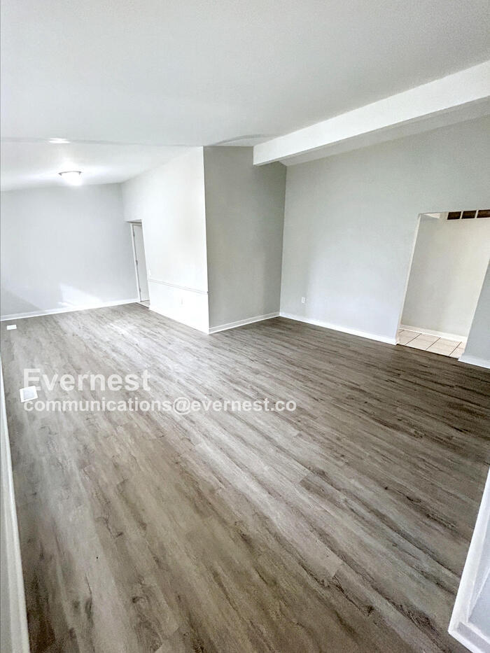 Building Photo - 1610 Gallant Fox Dr