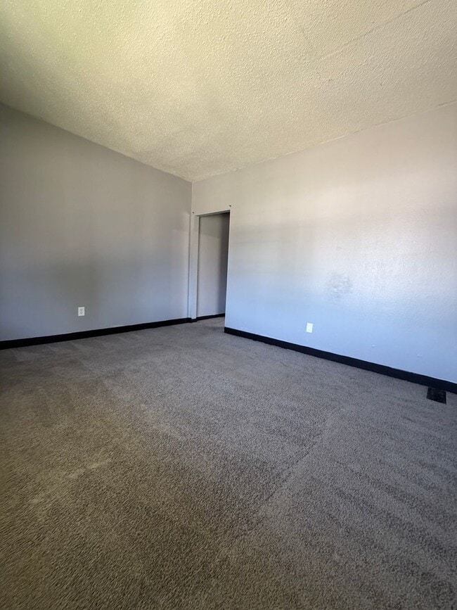Building Photo - 1534 7th St