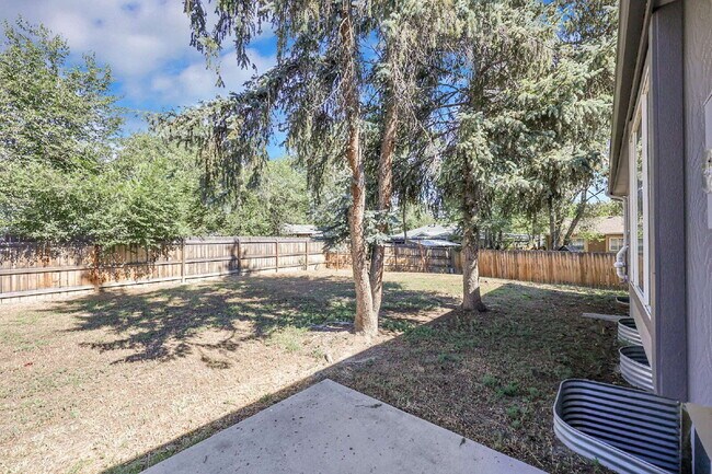Building Photo - $2,295 - 4 Bed, 2 Bath Home in CO Springs ...