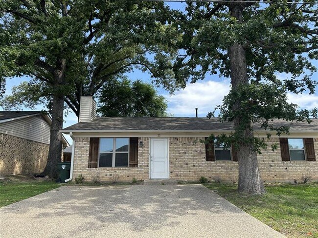 Primary Photo - 8320 Cambridge Rd