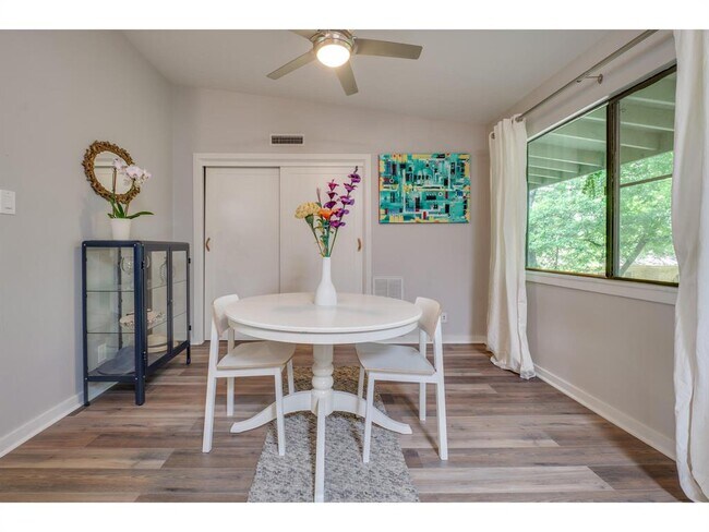 Building Photo - 2308 Enfield Rd