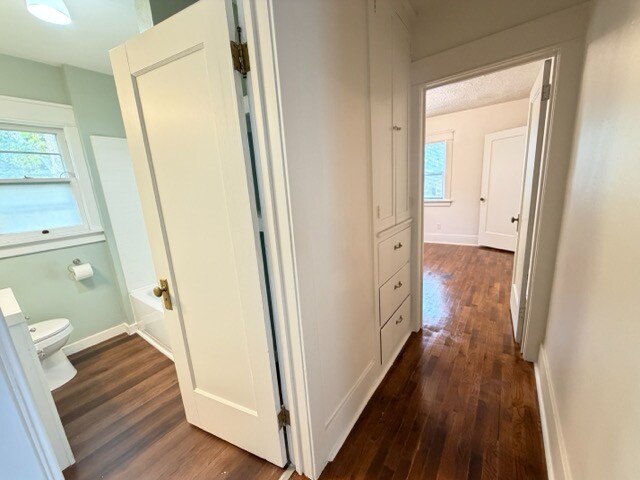 Building Photo - 840 Martin St