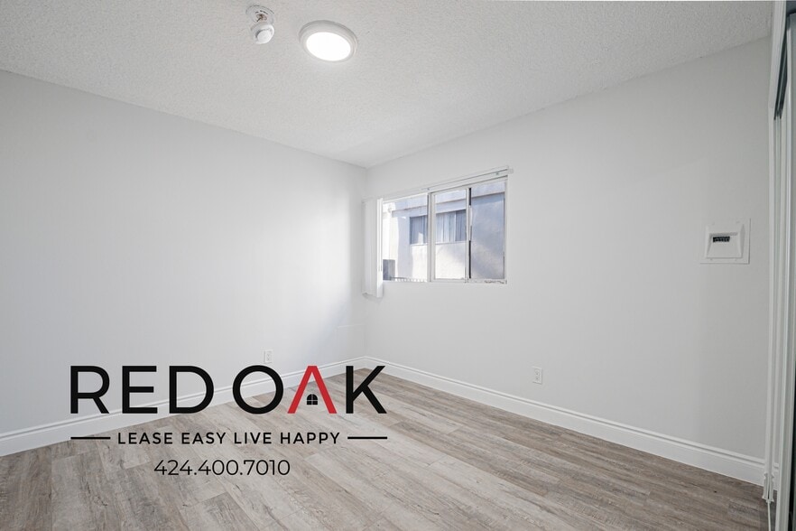 Building Photo - 2745 S Fremont Ave