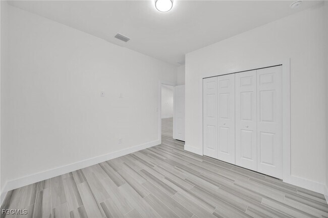 Building Photo - 2836 NW 5th Terrace