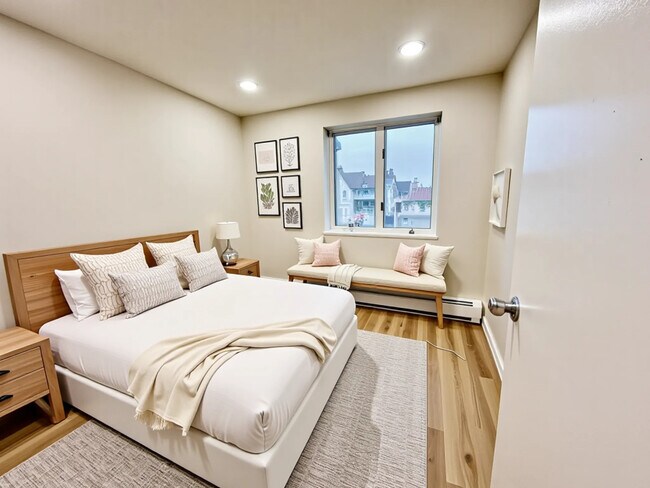 Building Photo - 21 Greenwood St