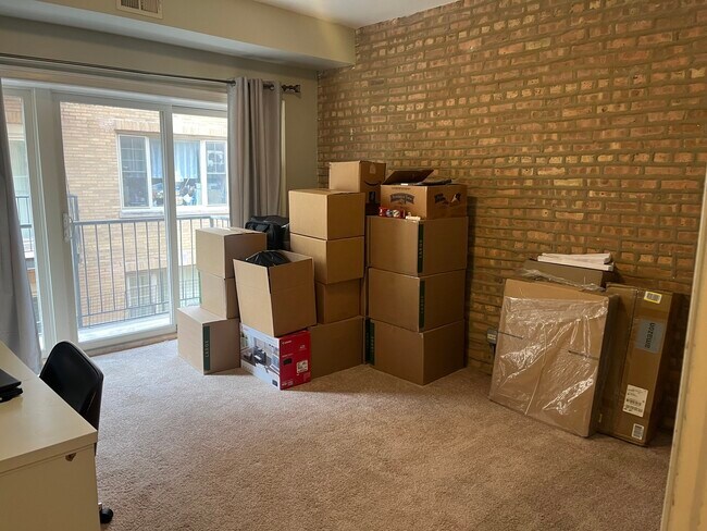 Building Photo - 1468 E 69th St