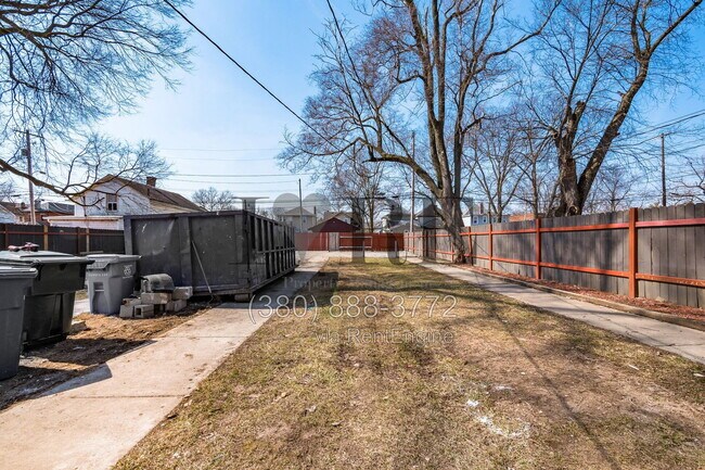 Building Photo - 97 N Central Ave