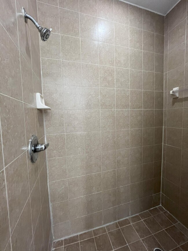 Building Photo - 8407 Bernwood Cove Loop
