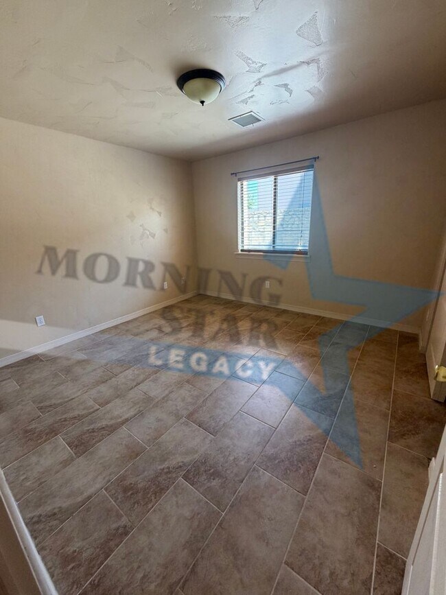 Building Photo - 4648 Mesa Rico Dr
