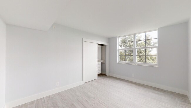 Building Photo - 3980 Oaks Clubhouse Dr