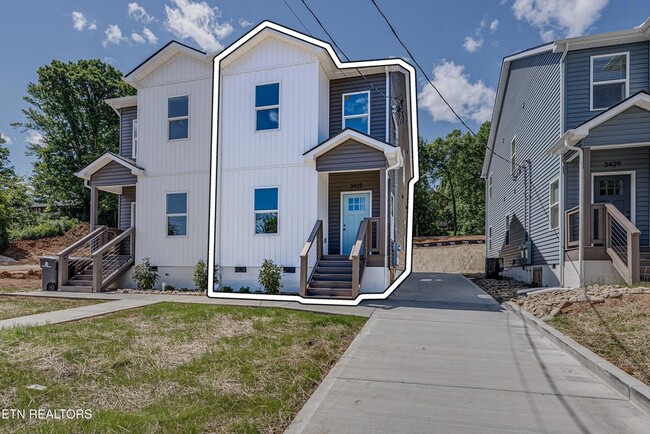 Building Photo - 3425 Garden Dr