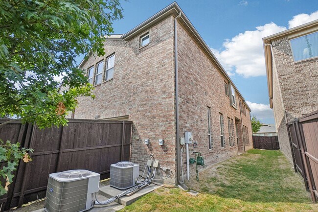 Building Photo - 7305 Rockford Ct