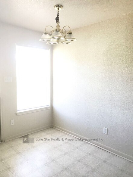 Building Photo - 3602 Littleleaf Dr