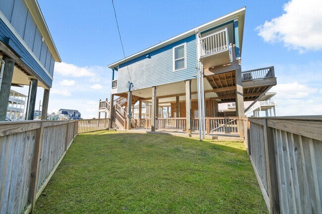 Building Photo - 23194 Camino St