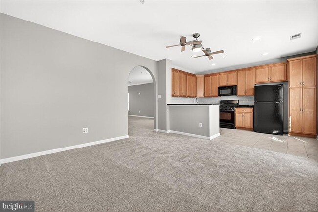 Building Photo - 1811b Wheyfield Dr