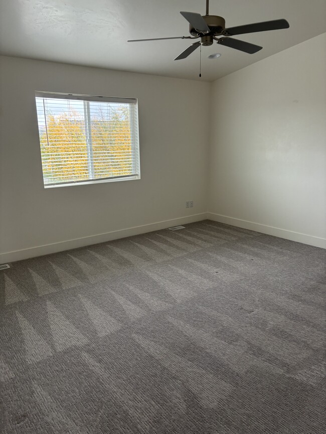 Building Photo - 3420 E Guila Dr