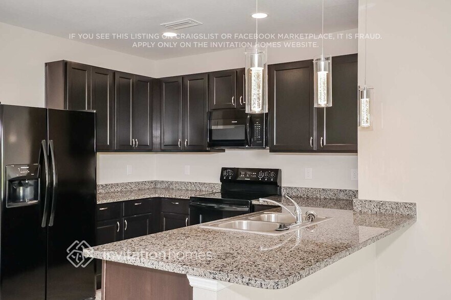 Building Photo - 4416 Willow Hammock Dr
