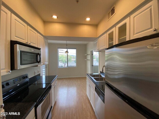 Building Photo - 3633 N 3rd Ave