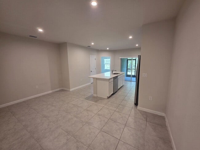 Building Photo - 12040 Grizzly Ln
