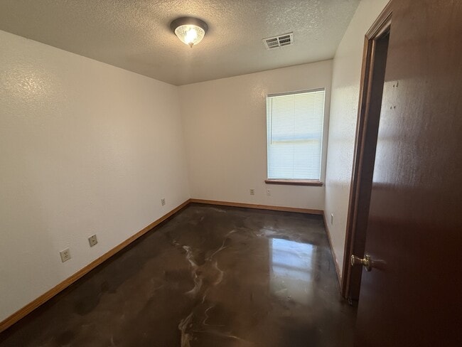 Building Photo - 3400 Colbert St