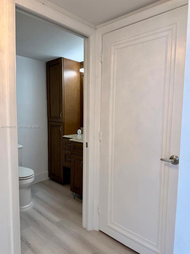 Building Photo - 3725 S Ocean Dr