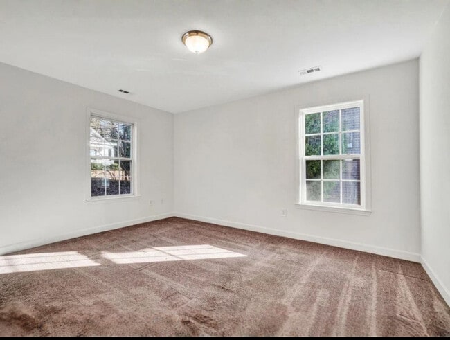 Building Photo - 305 S Calhoun St