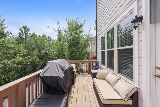 Building Photo - 1007 Edgemont Dr