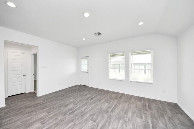 Building Photo - 2007 Woodlark Way