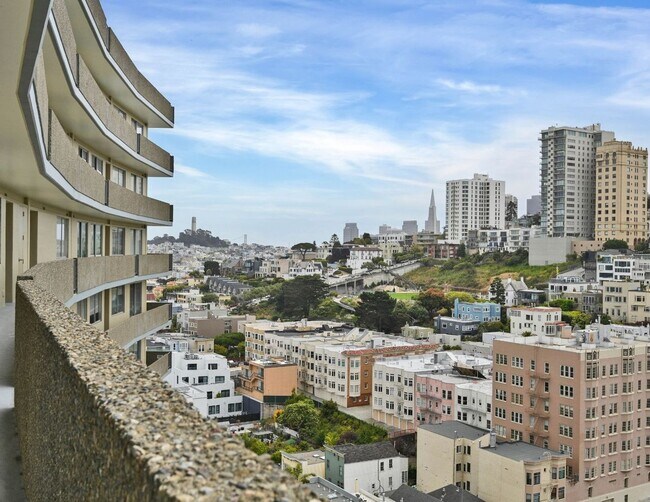 Building Photo - Designer Luxury. Iconic Views. Extraordinary Living.