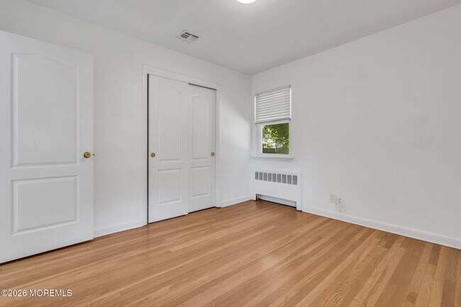 Building Photo - 115 Heulitt Rd