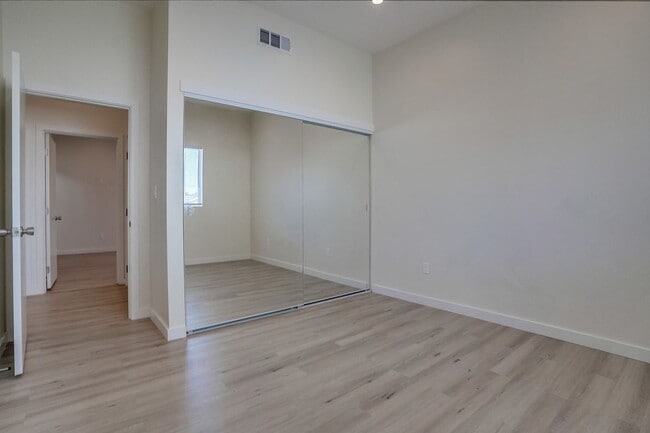 Building Photo - 4636 Lomita St