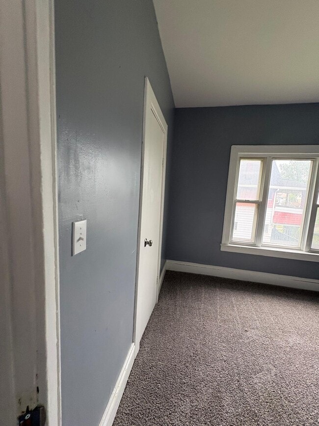 Building Photo - 3252 E 118