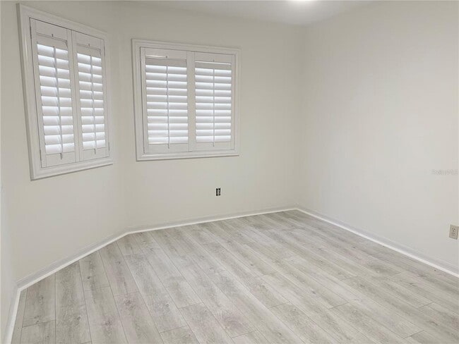 Building Photo - 920 NW 124th Dr