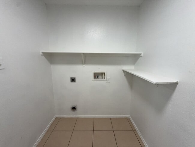 Building Photo - 3952 Golden Horn Ln