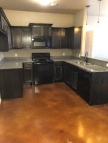 Primary Photo - 1824 Post Oak Rd