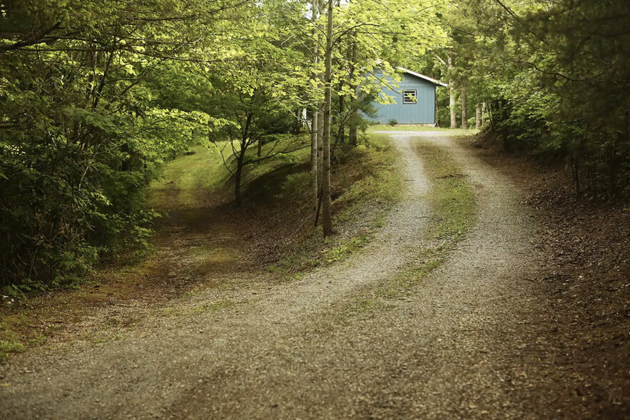 driveway shows secluded house - 3724 Warden Branch Ln