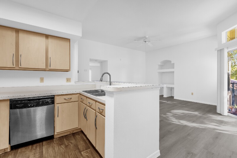 Building Photo - 7360 Westpointe Blvd