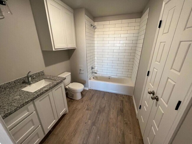 Building Photo - 1407 17th St