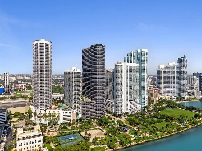 Building Photo - 488 NE 18th St