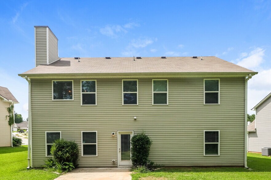 Building Photo - 646 Fieldcrest Dr