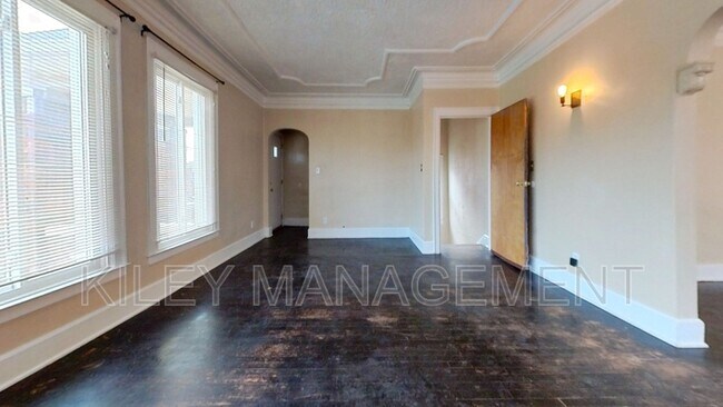 Building Photo - 16211 Fairfield St