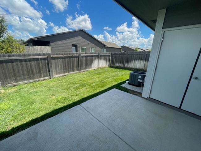 Building Photo - For Rent – Charming 3 Bed | 2 Bath Home with Spacious Backyard in Valley Center School District