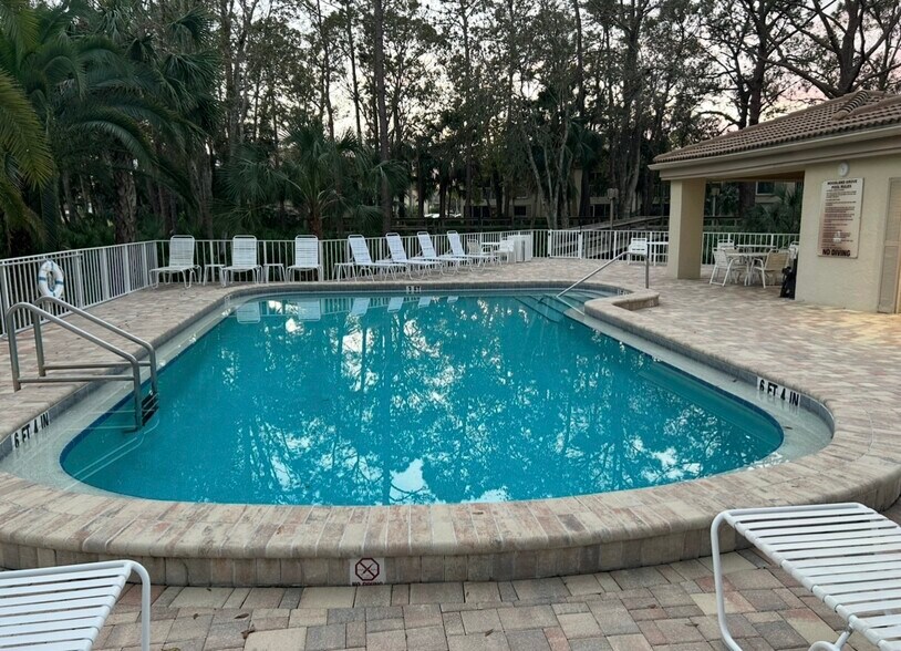 Building Photo - 4507 Longmeadow