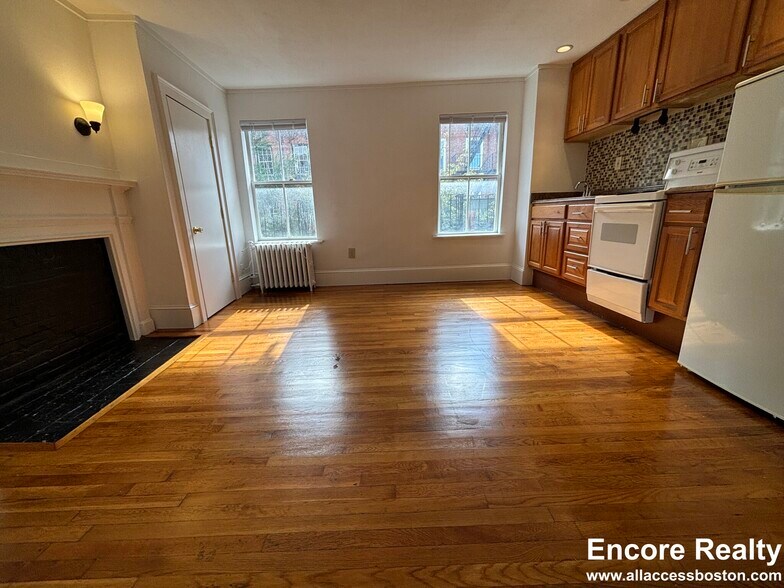 Building Photo - 90 Myrtle St