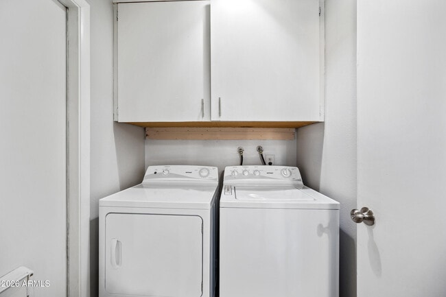 Building Photo - 3409 E Campo Bello Dr