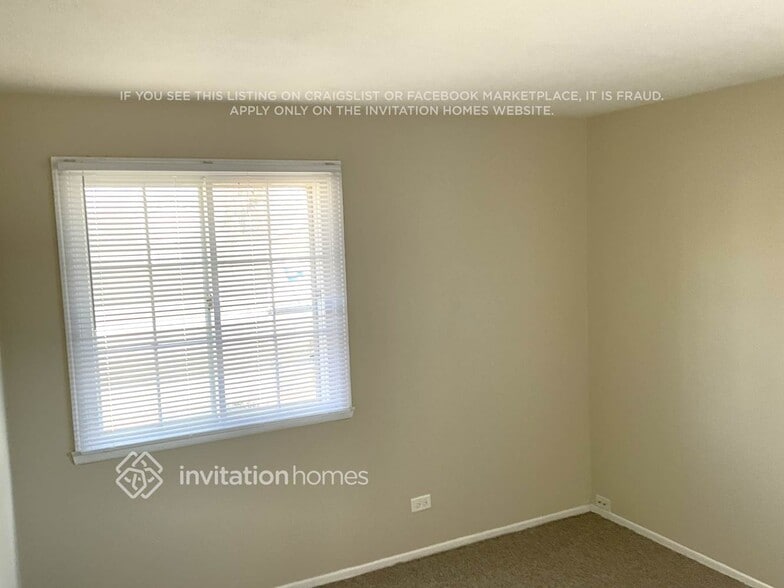 Building Photo - 433 Janine Ln